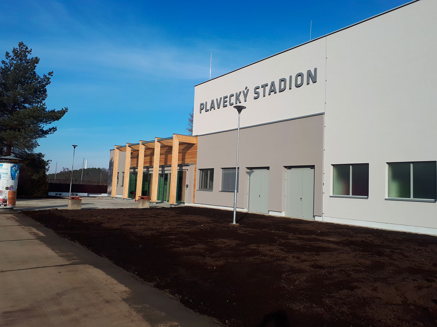 Dostavba plaveckého stadionu v Táboře